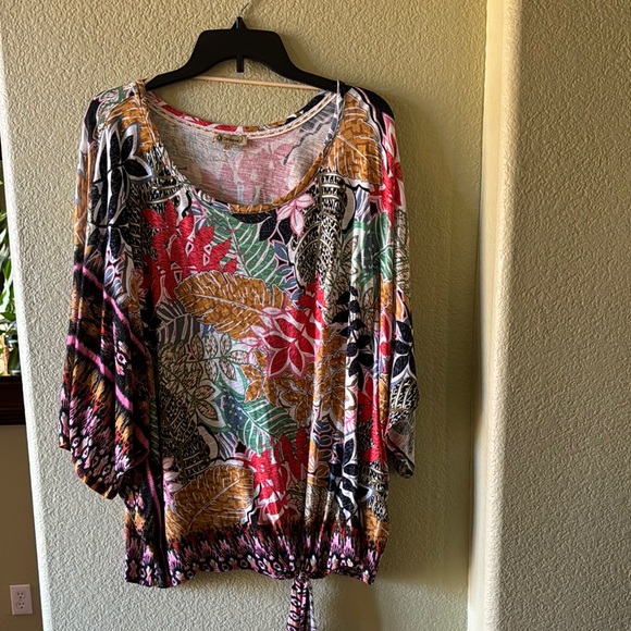 Colorful Floral Blouse - Picture 1 of 4